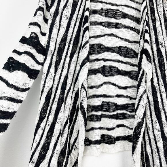 Chicos Darcy Drape Cardigan Sweater Black White Stripe Size Small - Picture 3 of 11